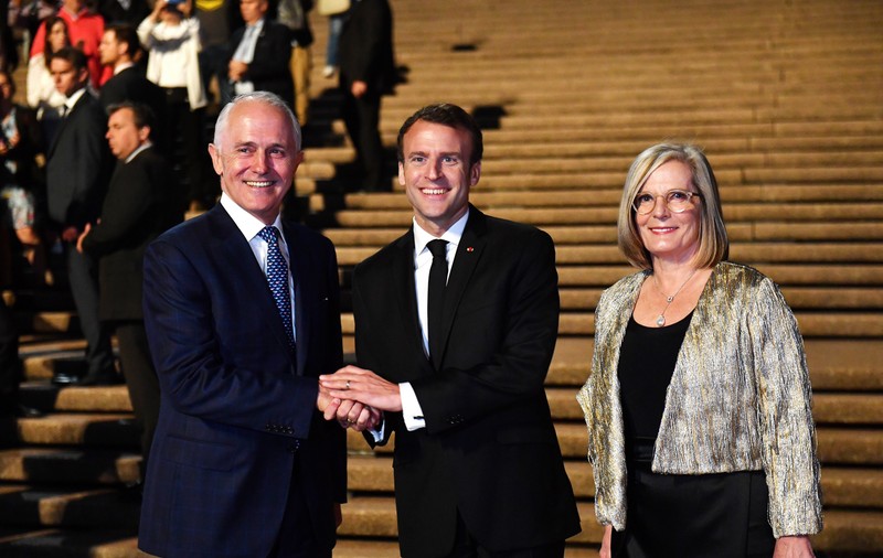 Gafă comisă de Macron în Australia: a numit-o pe soția premierului ”delicioasă”