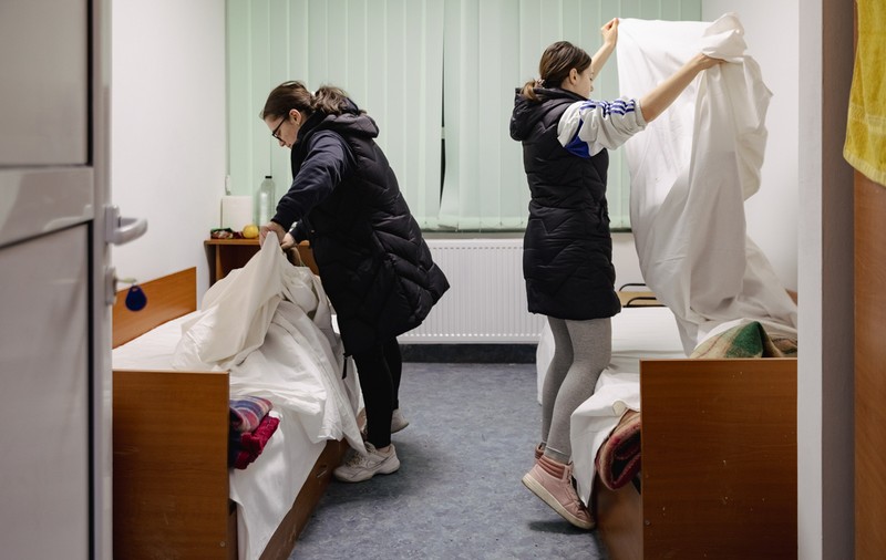 Refugiați din Ucraina, evacuați dintr-un cămin din București pentru că încep pregătirile pentru Bac. Unde vor fi mutați