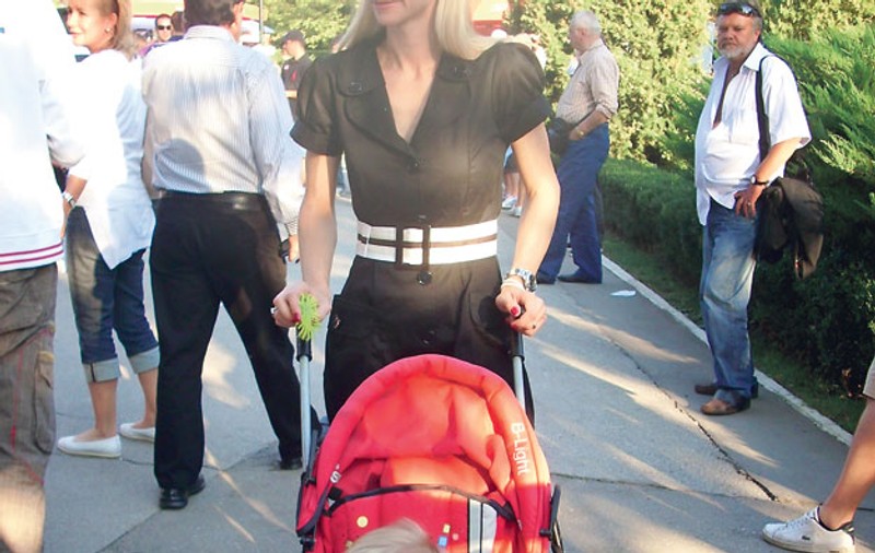 Vrea cetăţenie americană şi pentru bebe