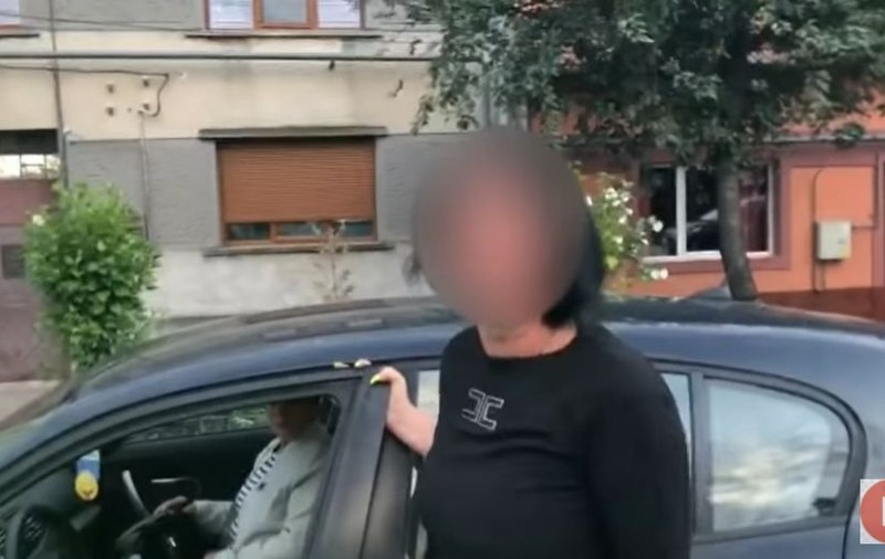O șoferiță din Lugoj, prinsă băută la volan, către polițist: „Cum să dau peste cineva, tâmpitule, că nu sunt beată”