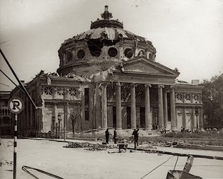 Ateneul bombardat