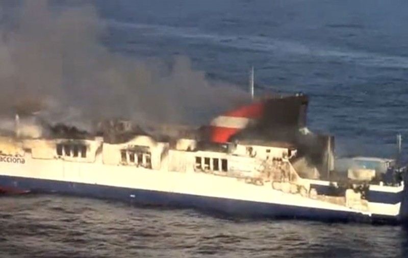 INCENDIU pe feribot în Mediterana. La bord erau și 6 români 
