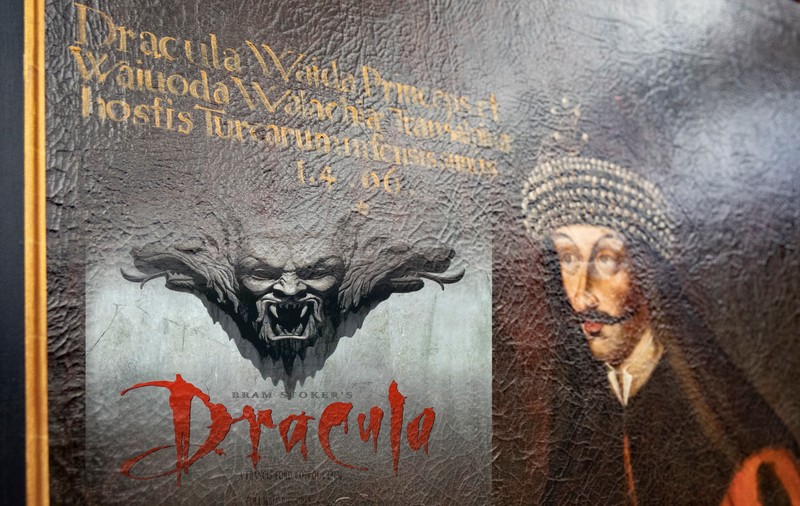 Mitul Dracula. Cum era valorificată de Securitate legenda contelui vampir. Rolul informatorului-ghid „Leonte” în supravegherea turiștilor străini