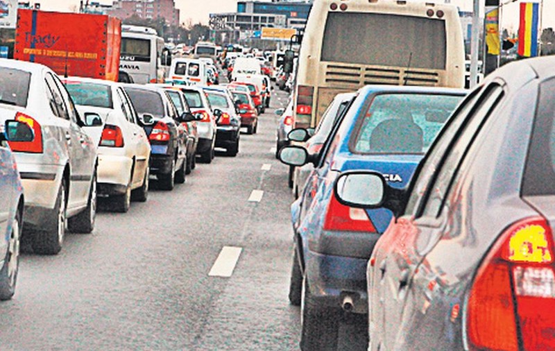 Peste 5.000 de oameni pe oră, la graniţa cu ungurii