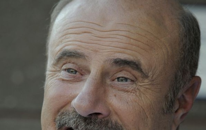 Dr. Phil îşi punea pacientele să privească bărbaţi goi