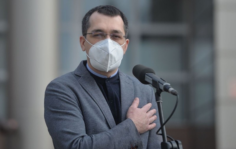 Autorităţile anunţă suplimentarea paturilor ATI pentru pacienţii cu COVID, după ședinţele de la Ministerul Sănătății