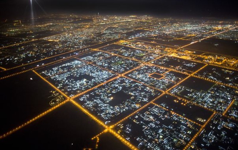 Crezi că sunt fotografii cu planete extraterestre? Nu! E Dubaiul noaptea | FOTO
