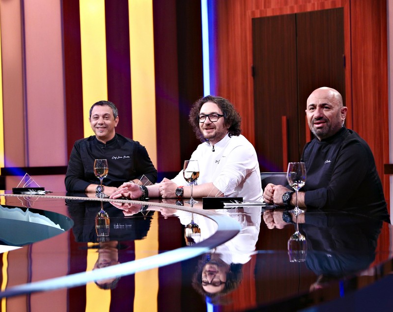 Chefii Bontea, Dumitrescu și Scărlătescu au început filmările  pentru un sezon special Chefi la cuţite - Familii la cuțite | FOTO
