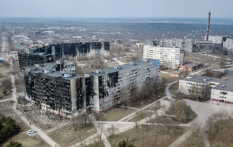 Imaginile dezastrului din orașul Mariupol, surprinse cu drona. „90% din clădiri au fost bombardate”