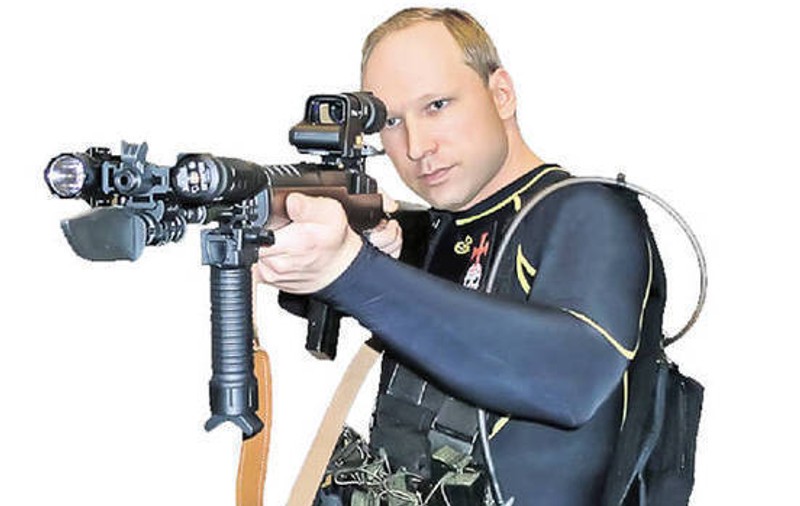 Breivik a vrut să-i ucidă pe premierul Norvegiei și mai mulți miniștri