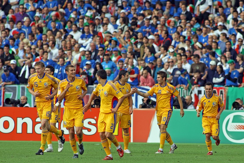 Romanul Adrian Mutu se bucura dupa ce a inscris un gol in meciul cu Italia, de pe terenul Letzigrund din Zurich, Elvetia, la Campionatul Euro 2008, vineri, 13 iunie 2008.