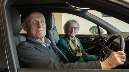 Cei doi și-au planificat mai multe vacanțe pentru a se bucura de noua mașină Foto: Porsche