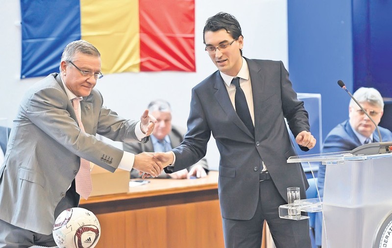 «Aceeaşi Mărie, cu altă pălărie!» | Mircea Alic, reprezentantul Corvinului, nu vede nici o diferenţă între Sandu şi Burleanu, fostul şi, respectiv, actualul şef al FRF