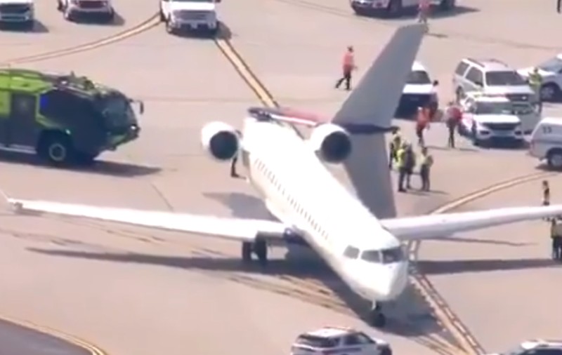 Două avioane s-au ciocnit pe aeroportul din Atlanta. Coada uneia dintre aeronave a fost tăiată