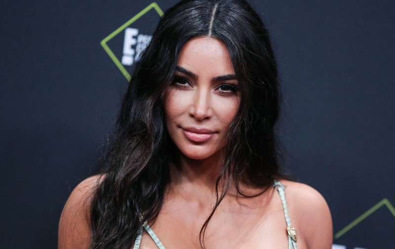 Cum arată frigiderul lui Kim Kardashian. Vedeta le-a arătat bucătăria fanilor ei