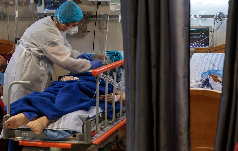 Medicii și familiile explică de unde vin informațiile pacienților Covid în stare gravă care refuză internarea: „La spital mă omoară doctorii”