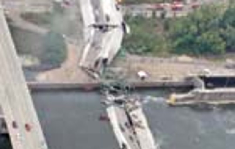 S-a rupt in bucati