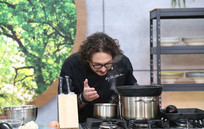 Fiecare Chef dezvăluie în detaliu secretele farfuriilor pe care le pregătește la „Chefi la cuțite”. Ce vor face Scărlătescu, Dumitrescu și Bontea