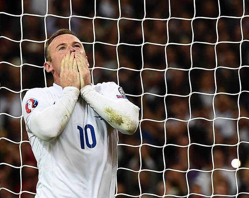 Recordul lui Sir Bobby Charlton, bătut de Rooney: ”Aș vrea să-l felicit pe Wayne. Am fost mândru de mine câtă vreme am fost cel mai bun marcator al Angliei. Acum sunt trist!”