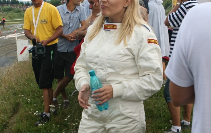 Elena Udrea, senzaţii tari la raliu 
