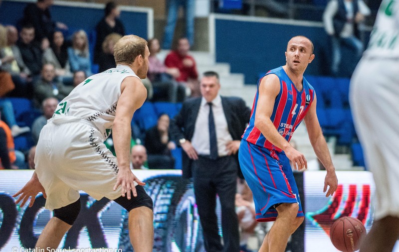 Steaua CSM EximBank și SCM Craiova se bat pentru Cupa Steaua la baschet