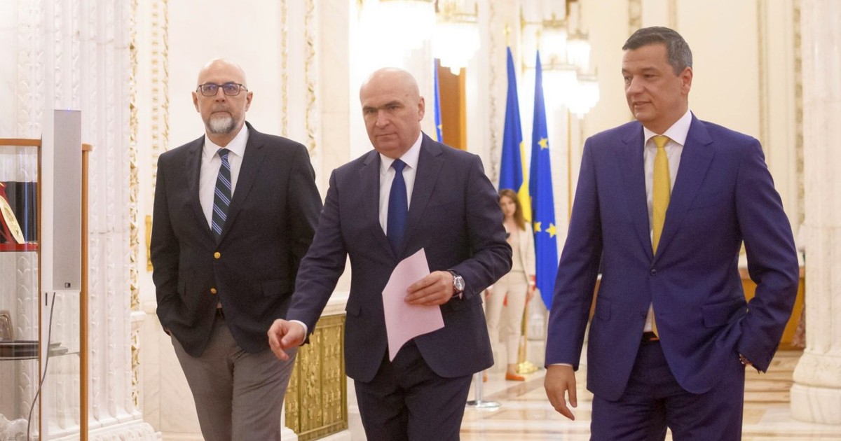 Ilie Bolojan, între Kelemen Hunor și Sorin Grindeanu. Kelemen Hunor era unul dintre puținii aliați ai premierului în coaliția PSD-PNL-USR-UDMR