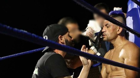 Claudiu Lăcătușu, în ring. | Foto: Linkoristano.it