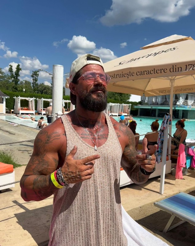 Cine este Andrei Rotaru de la „Insula iubirii”. Și-a înșelat soția, pe Cristina, cu o ispită