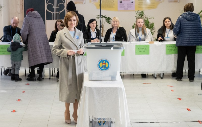 Prima declarație a Maiei Sandu după ce a votat: „Hoții vor să ne cumpere votul, vor să ne cumpere țara” | VIDEO