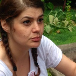 Alexandra Miroslav, coordonatoarea voluntarilor la Fundația Tineri pentru Tineri