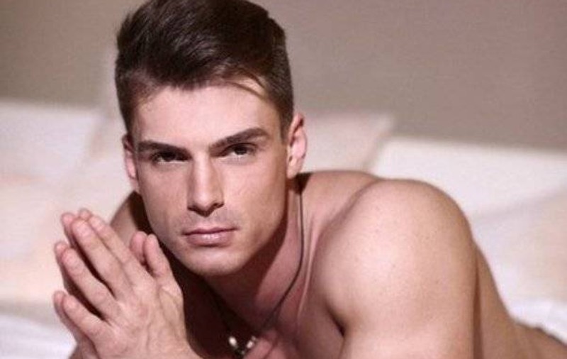 Bogdan Vlădău, de nerecunoscut după implantul de păr