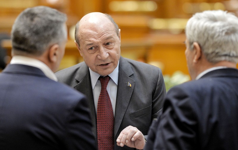 Traian Băsescu: Incultura noastră ne face să fim păcăliţi de specimene ca Georgescu sau Simion