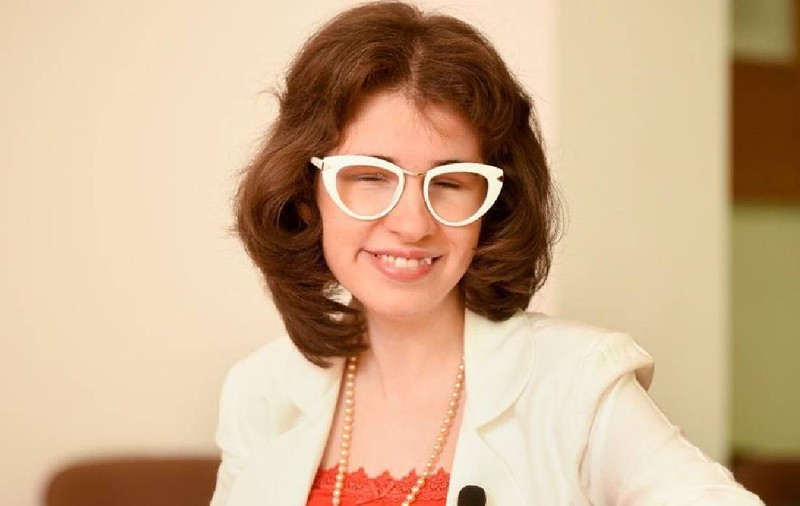 Profesoară de Religie, despre noua programă școlară la această materie: „Ar fi trebuit să fie mult mai curajoasă”. Ce abordări propune Laura Stifter pentru generația Z