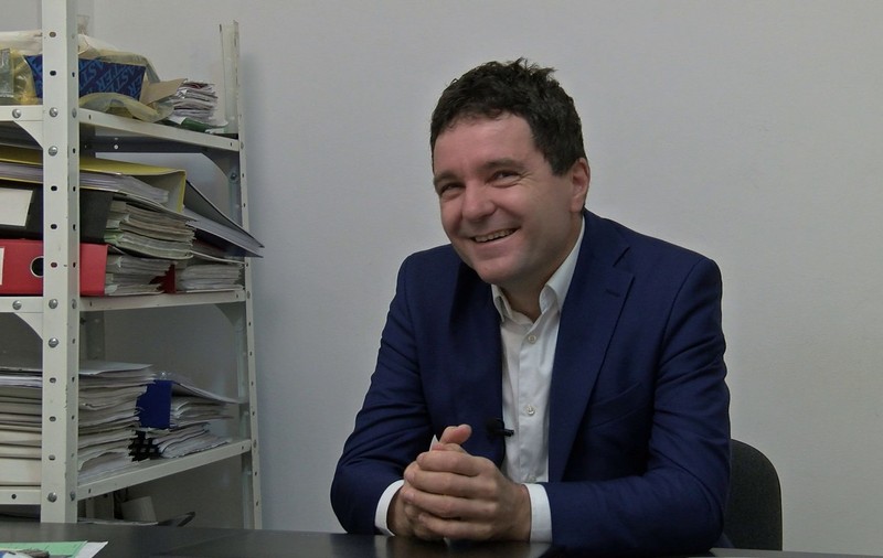 USR vrea să iniţieze o lege prin care cei care au probleme cu justiţia să nu mai ocupe funcţii publice