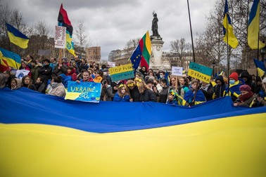 Parizienii s-au adunat în Piața Republicii.