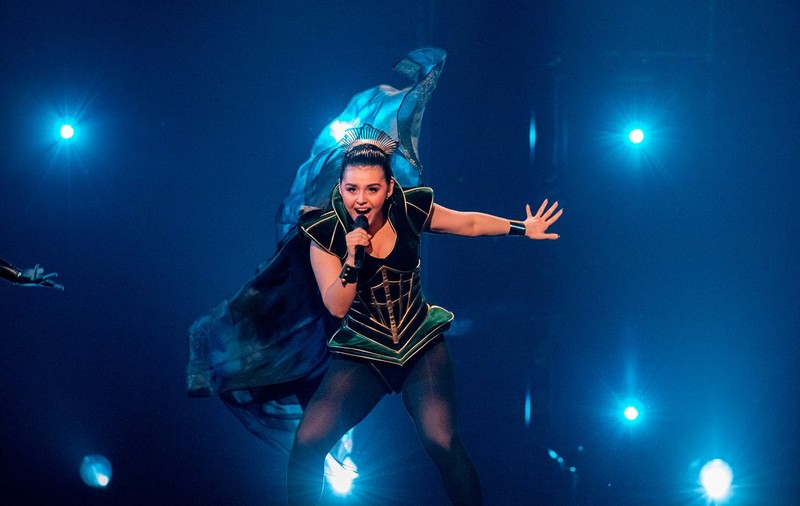 Cum a apărut cântăreața din Norvegia, țara a cărei televiziune publică a desființat piesa României la Eurovision 2023. E „Regina regilor”