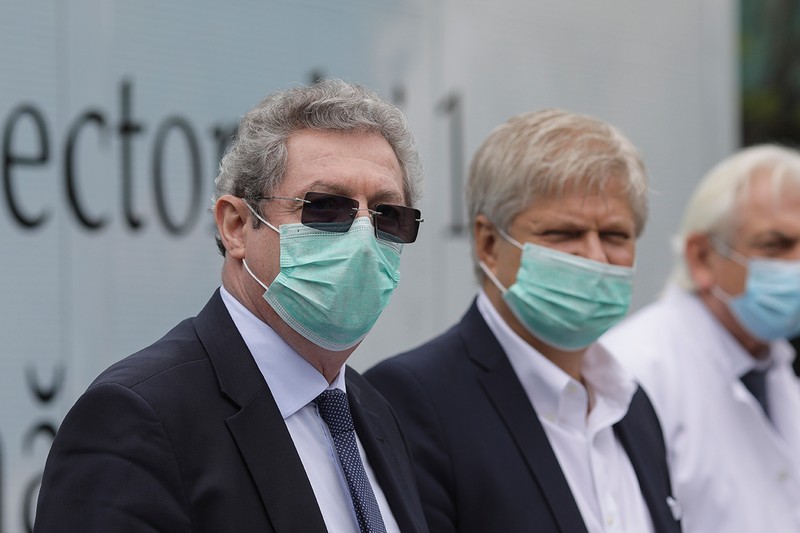 Adrian Streinu-Cercel și primarul Dan Tudorache, la inaugurarea CT-ului de la “Balș”