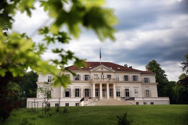 Obiective Turistice in Arad - Castelul Savarsin