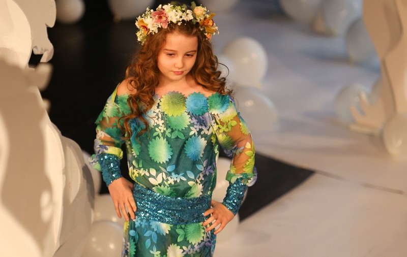 VIDEO EXCLUSIV/ Interviu cu Irina Columbeanu înainte de prima ei prezentare de modă adevărată! ”Am vorbit cu mama, nu mi-a dat sfaturi...”