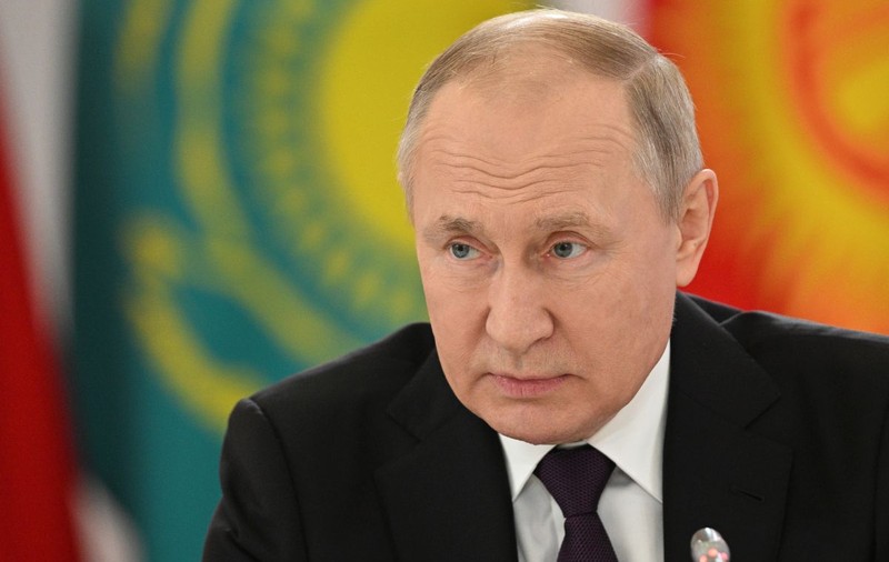 Presa rusă independentă scrie că Putin vrea să se întoarcă la masa negocierilor. Ce urmărește să obțină