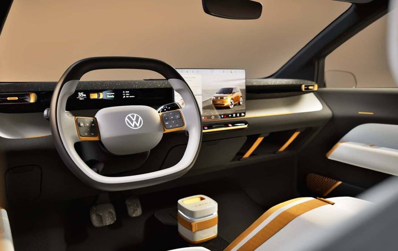 Șeful de design de la Volkswagen recunoaște că renunțarea la butoanele fizice a fost o greșeală. „Este o mașină, nu un telefon”