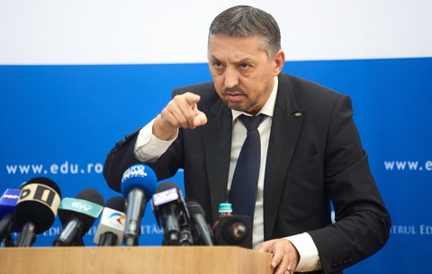 Cele 10 păcate ale fostului ministru Daniel David. Cum a reușit oficialul să devină, într-un singur an de mandat, cel mai mare dușman al profesorilor