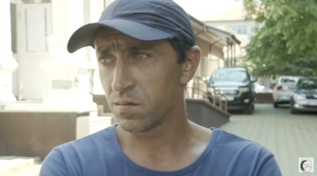 Tatăl adolescentei