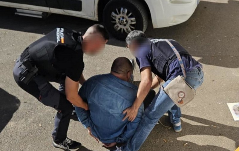 Un român s-a dat drept un „investitor periculos cu legături cu mafia rusă”, ca să sperie un spaniol și să primească 75.000 de euro de la acesta
