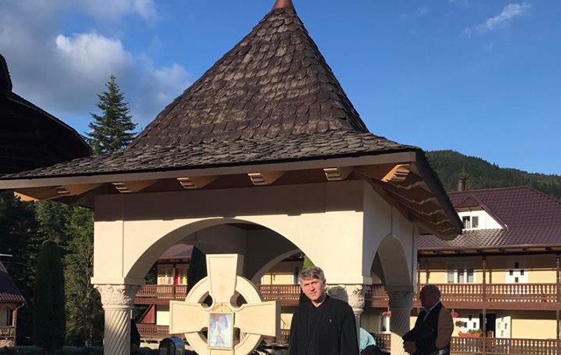 Noi dezvăluiri cutremurătoare despre preotul-cântăreț Cristian Pomohaci. "Ah, tu ești genul de băiat care nu se lasă prea ușor"