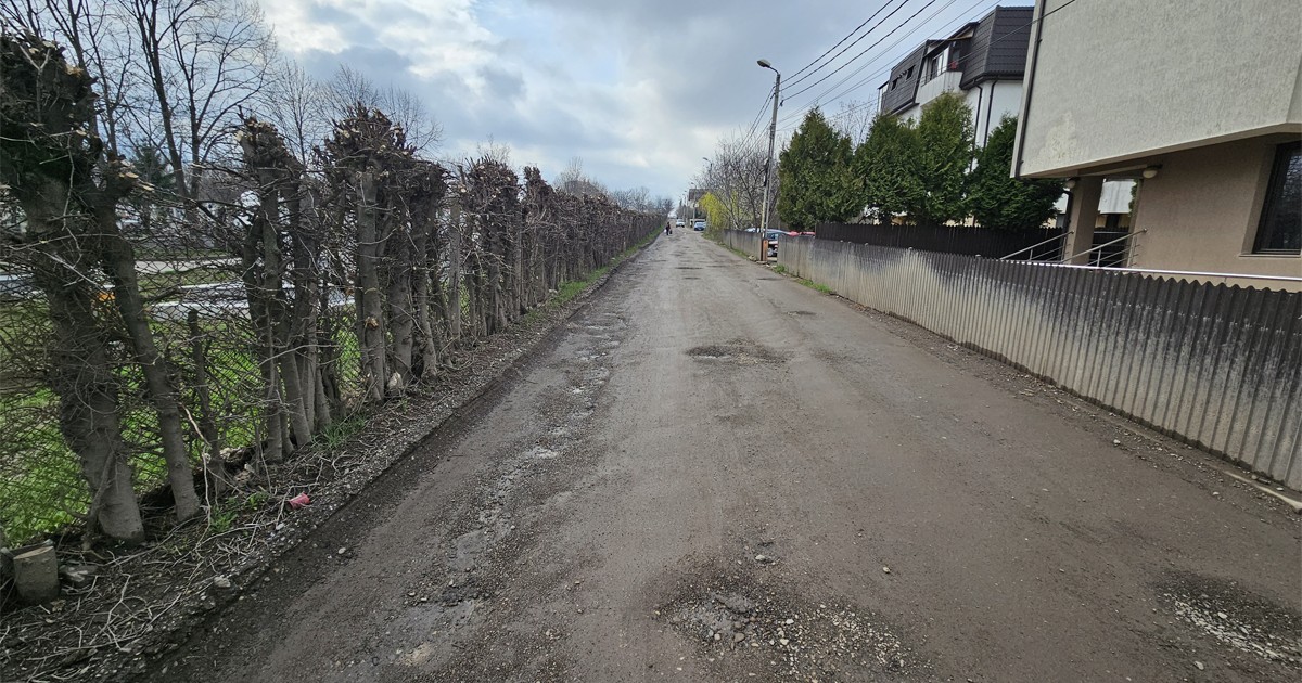 Străzile din Iași sunt pline de gropi și nu pot fi reparate din cauza birocrației.