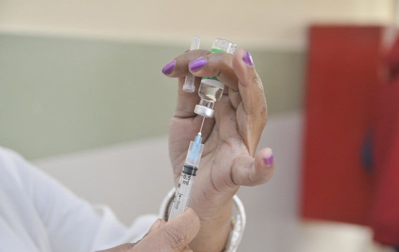 Ministrul sănătății din Argentina și-a dat demisia după ce și-a invitat prietenii să se vaccineze fără programare
