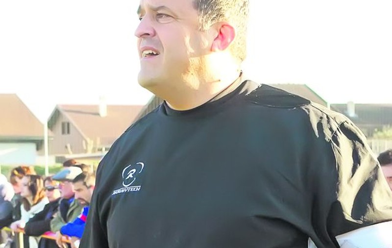 Teo îi poartă noroc la rugby lui Constantin Iosef