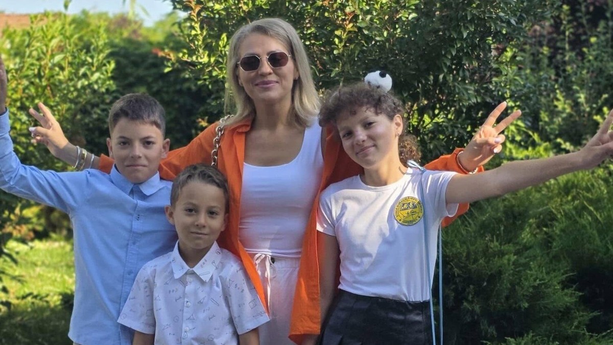 Mirela Vaida si copiii ei