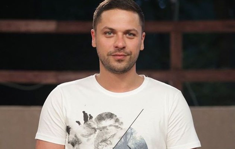 Augustin Viziru intră din nou în Ferma, după accidentarea suferită în 2015, în cadrul aceluiași show. “Mă bucur că mi s-a oferit oportunitatea să pun mâna pe trofeu”